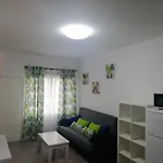 Casa Guinea 5 *